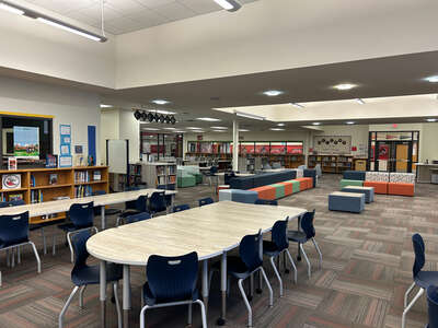 Sam Tasby Middle & Jack Lowe Sr Elementary School Library in Dallas