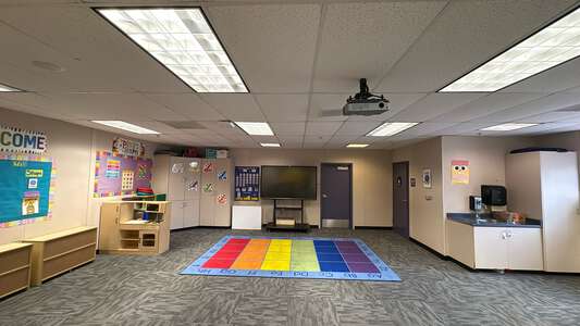 Julius Corsini Elementary School Classroom Standard in Desert Hot Springs 2