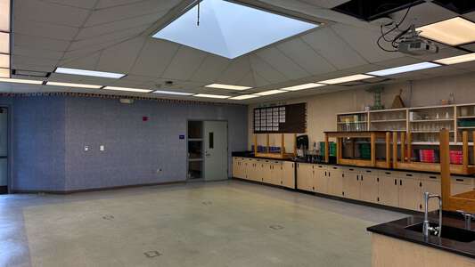 Bernice Ayer Middle School Science Room in San Clemente