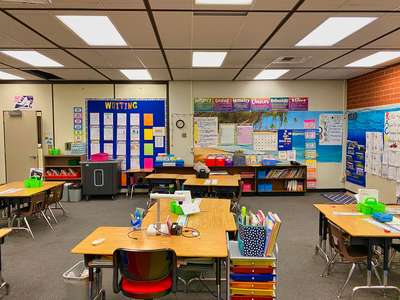 Arrowhead Elementary School Classroom Standard in San Bernardino