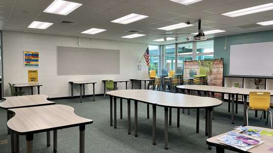 Mary Giella Elementary School Library in Spring Hill