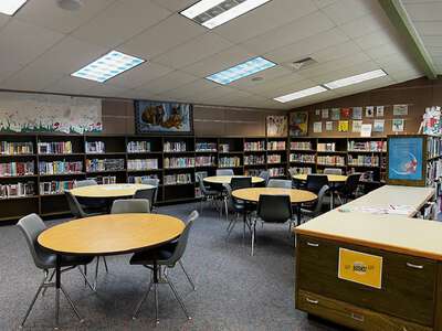 Family School Library in Eugene 2