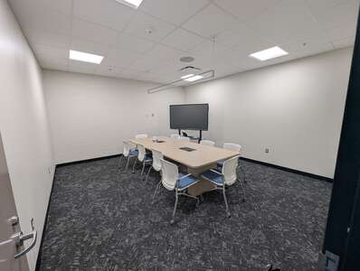 Lexington 400C - Conference Room