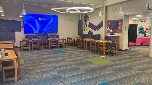 Greenbrier Elementary School Library in Baton Rouge