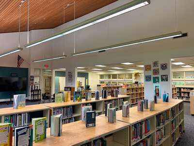 Yoshikai Elementary School Library in Salem 2