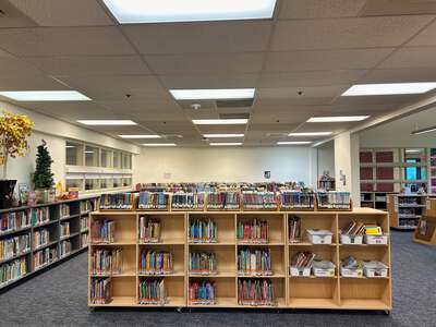 Yoshikai Elementary School Library in Salem 3