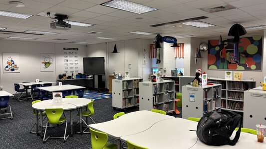 Alanton Elementary School Library in Virginia Beach