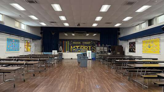 Mark Twain Elementary School Cafeteria in Lynwood