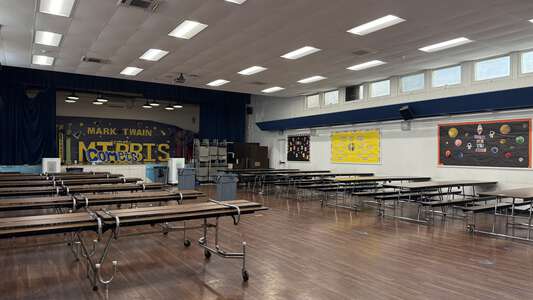 Mark Twain Elementary School Cafeteria in Lynwood