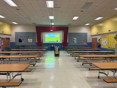 Liberty Oaks Elementary School Cafeteria in Kansas City