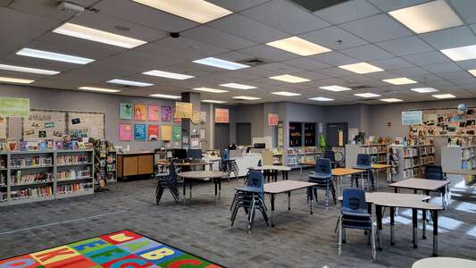 Goldfarb - Daniel Elementary School Library in Las Vegas