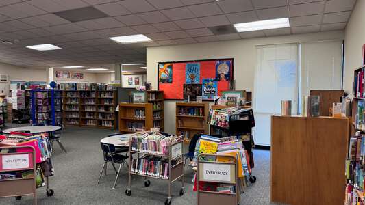 Cummings Elementary School Library in Keizer