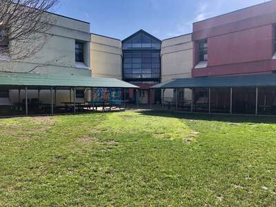 Albany Middle School Atrium in Albany 2