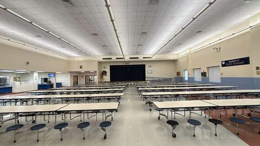 Martin Luther King, Jr. Middle School Cafeteria in Charlotte 4