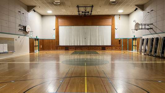 Kelly Middle School Small Gym in Eugene 3