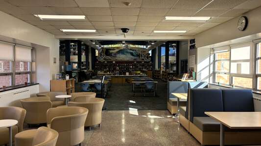 First Colonial High School Library in Virginia Beach