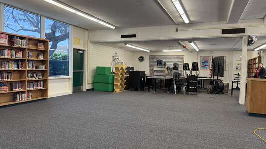 Cerro Villa Middle School Library in Villa Park