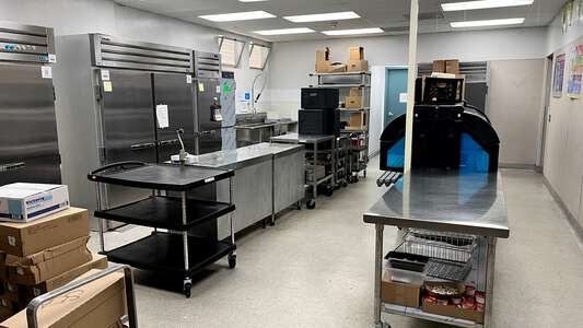Searles Elementary School Kitchen in Union City
