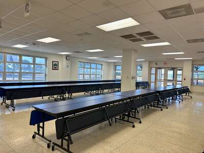 Leslie A Stemmons Elementary School Cafeteria in Dallas