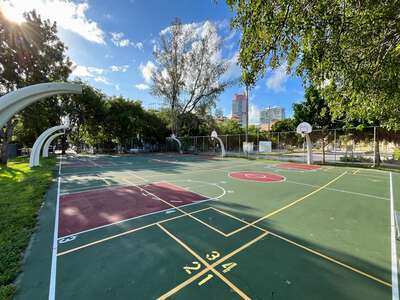 Miami Beach South Pointe Elementary School Outdoor Basketball Courts in Miami Beach