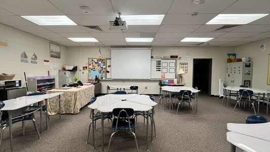 Parkview High School Classroom Standard in Lilburn 3
