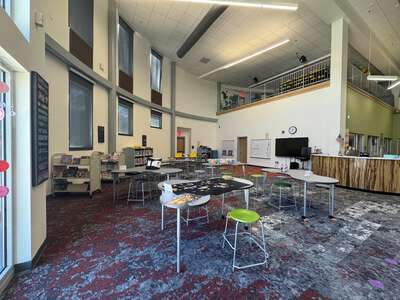Thoroughgood Elementary School Library in Virginia Beach 2
