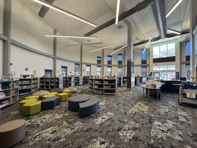Thoroughgood Elementary School Library in Virginia Beach 5