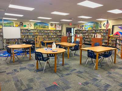 Lincoln Elementary Magnet School (2441) Library in Plant City