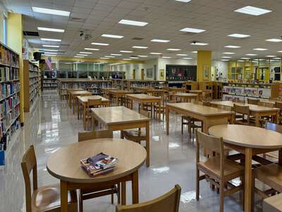 Miami Coral Park Senior High School Media Center in Miami 4