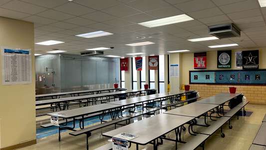 Glen Park Elementary School Cafeteria in Fort Worth