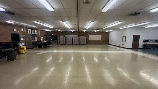 Oak Hills Elementary School Cafeteria in Beaverton