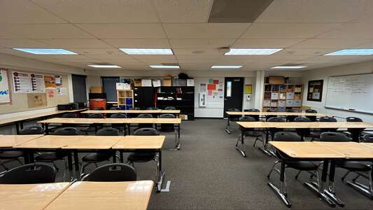 Mt. Pleasant High School Classroom (Small) in San Jose 3
