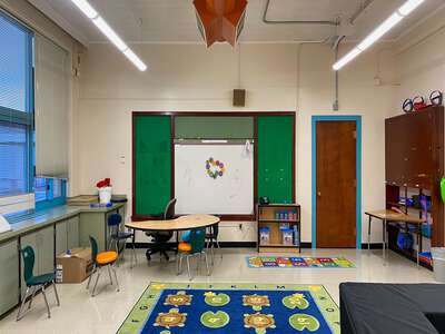 Mark Twain Elementary School Classroom Standard in Albuquerque
