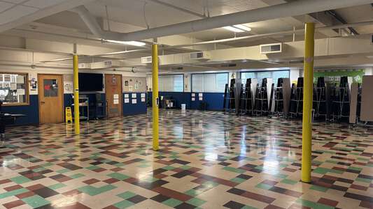 Cedar Mill Elementary School Cafeteria in Portland 4