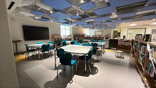 Fred A. Toomer Elementary School Library in Atlanta 3