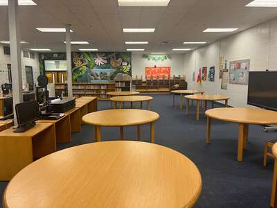 Fountain Elementary School Library in Forest Park