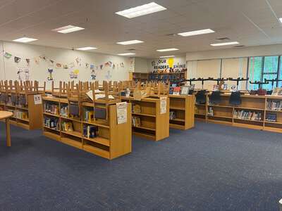 Fountain Elementary School Library in Forest Park