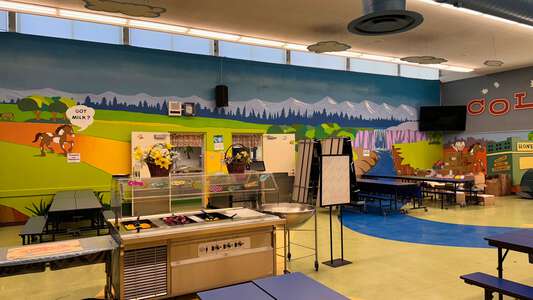 Collins Elementary School Cafeteria in Long Beach