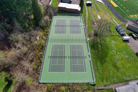 Rex Putnam High School Tennis Courts in Milwaukie
