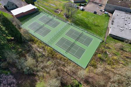 Rex Putnam High School Tennis Courts in Milwaukie