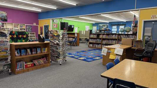 Santa Cruz Gardens Elementary School Library in Santa Cruz