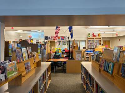 Richmond Elementary School Library in Salem