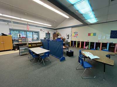 Heritage Primary Elementary School Classroom Standard in Lodi