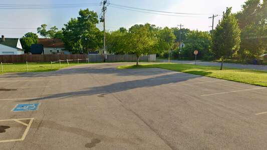 Como Elementary School Parking Lot - Front in Columbus