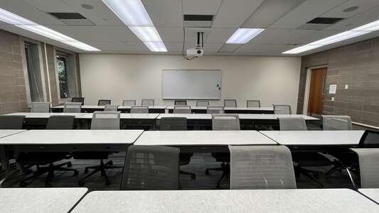 Menlo College Brawner Room 210 - 472 - Classroom in Atherton