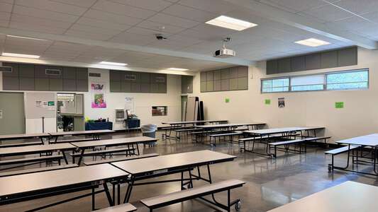 Walker Middle School Cafeteria in Salem