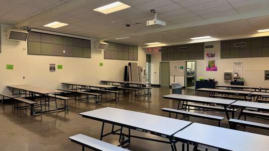 Walker Middle School Cafeteria in Salem