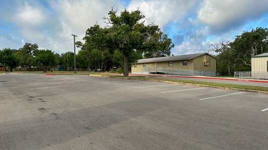 Anderson Mill Elementary School Parking Lot - Side Lot in Austin