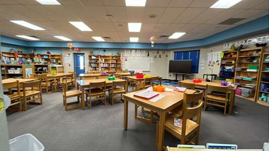 Chisholm Trail Elementary School Library in Park City 2
