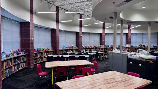 Eduardo Mata Montessori School Library in Dallas